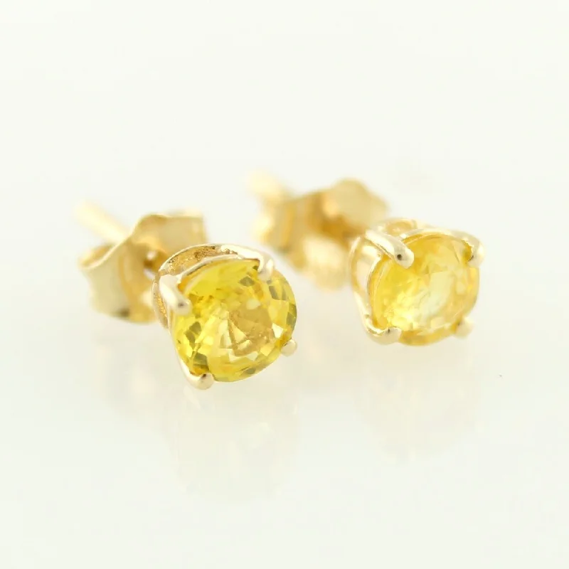 14k Yellow Gold Petite 4mm Round-cut Sapphire Stud Earrings