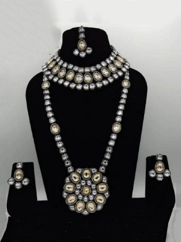 Ad Kundan Dual Tonned Necklace Earring And Teeka Set