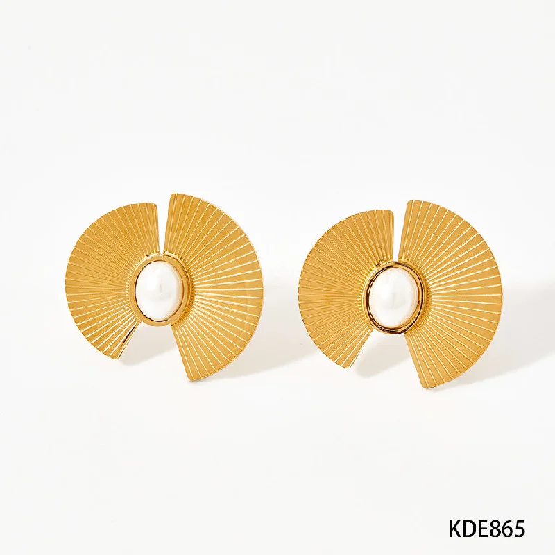 Gold Earrings Type B